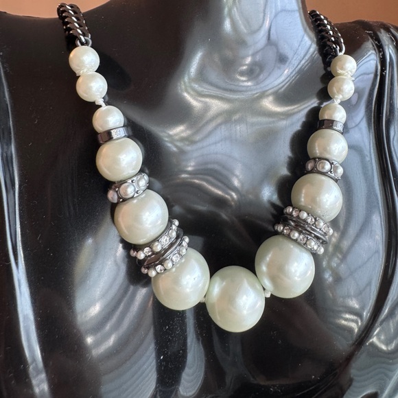 Vintage Givenchy necklace - Picture 3 of 8